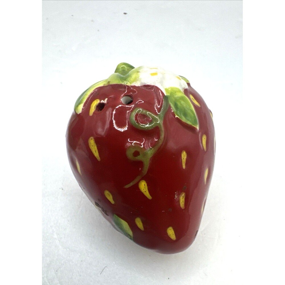 Strawberry shaped Ceramic salt & pepper Shaker with leaf shaped Tray Ladybug - Picture 5 of 13